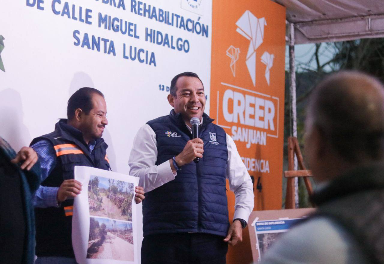 Entrega Roberto Cabrera rehabilitación de calle con una inversión de cerca de un millón de pesos en Santa Lucía.