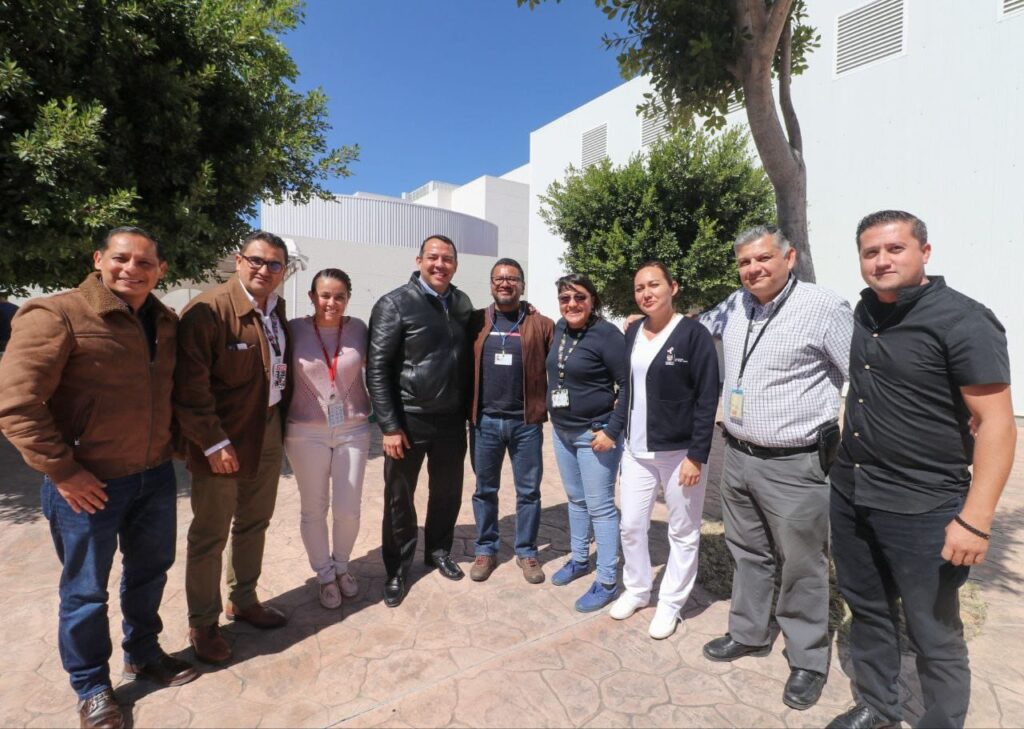 Roberto Cabrera felicita a las y los médicos en su Día.