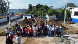 Colocan la primera piedra de la casa de la cultura “Cantera Galindo”.