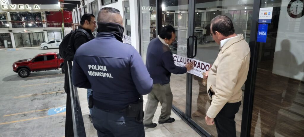 Clausuran Restaurante Bonanza en Ezequiel Móntes.