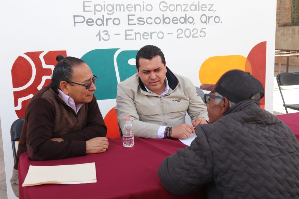 Primera Jornada de Atención Ciudadana en Epigmenio González, Pedro Escobedo