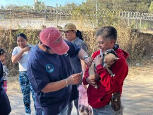 Jornada de vacunación antirrábica en Guadalupe de las Peñas