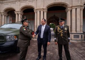 Roberto Cabrera reconoce la labor del Ejército Mexicano en su CXII Aniversario