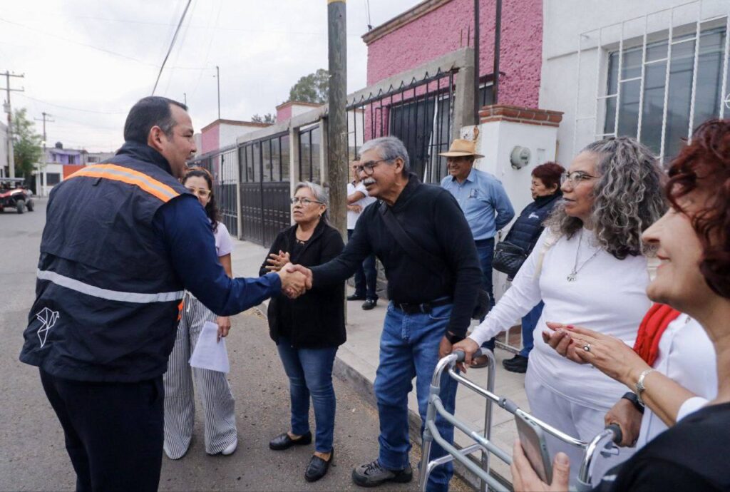 Entregan tres calles rehabilitadas en la colonia Las Huertas