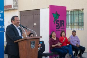 Roberto Cabrera invierte cerca de 1 mdp para rehabilitar calle en Santa Cruz Nieto