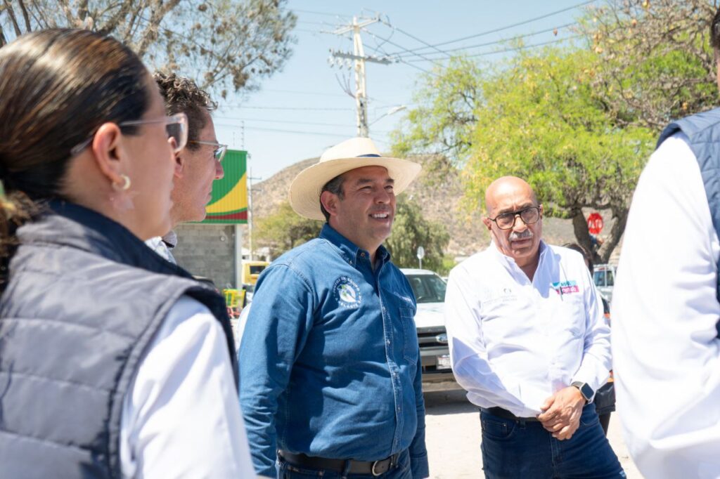 Roberto Cabrera supervisa avances en infraestructura de San Juan del Río