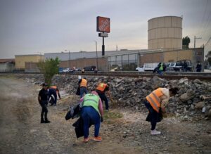 Personas sancionadas participan en jornada de limpieza en San Juan del Río