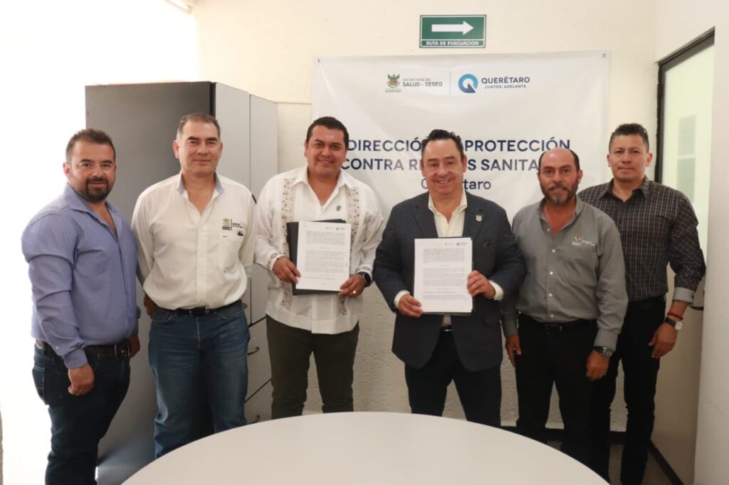 Pedro Escobedo firma convenio con SESEQ para fortalecer acciones de salubridad e ingeniería sanitaria