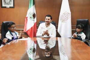 Reconocen a estudiantes tequisquiapenses destacados en la Olimpiada Mexicana de Matemáticas