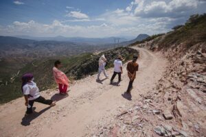 Gilberto Herrera Ruiz ha señalado la urgente necesidad de mejorar la infraestructura vial en Peñamiller