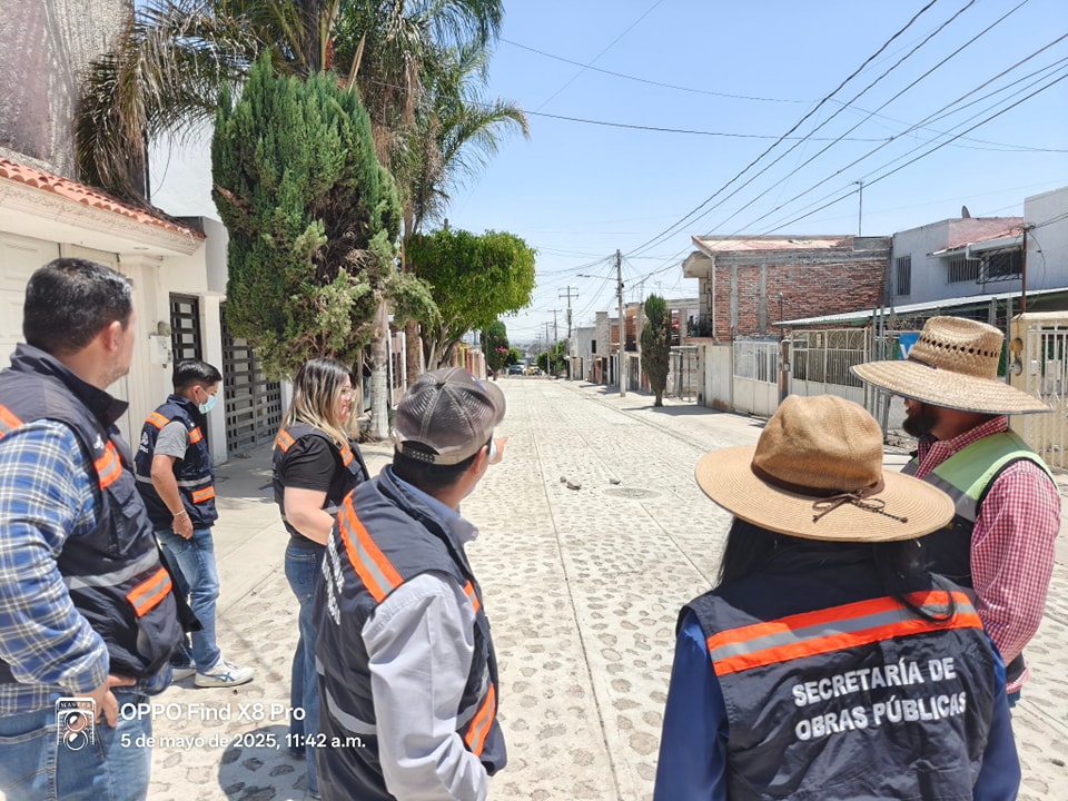 Supervisan avances en calle Hacienda La Llave en Las Haciendas