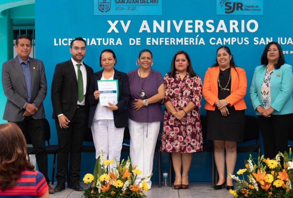 Celebran 15 Aniversario de la Facultad de Enfermería en San Juan del Río