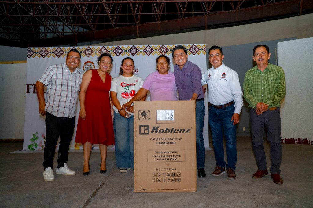 Ezequiel Montes celebra a las madres con alegría, premios y diversión