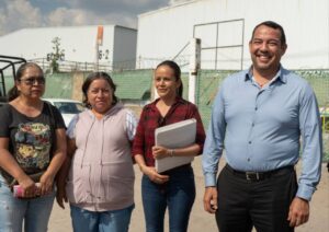 Entregan rehabilitación de la calle 8 Oriente en Valle de Oro, San Juan del Río