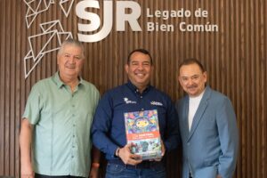 Presidencia Municipal recibe a directivos de Xentral y reconoce publicación sobre el desarrollo del proyecto