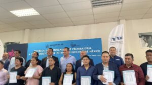 Reconocen a colaboradores de Mitsubishi Electric de México por concluir su preparatoria
