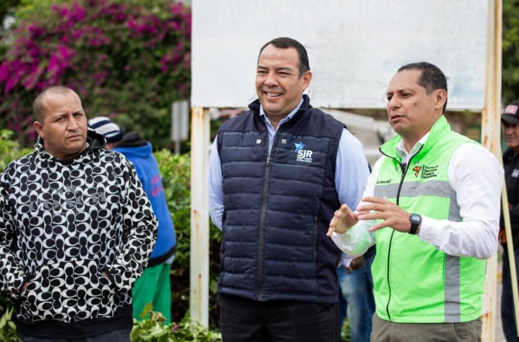 Presidente Municipal supervisa jornada integral de Servicios Públicos en La Rueda