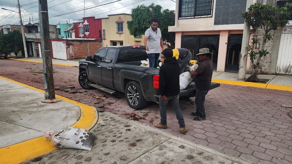Atiende Obras Públicas deformación de adocreto en Hacienda La Llave