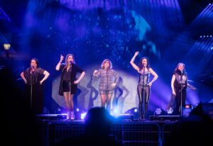 Pandora y Flans deslumbran en la clausura de la Feria San Juan 2025