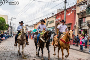 Más de 2 mil jinetes inauguran las festividades por el 494 aniversario de San Juan del Río