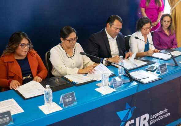 Roberto Cabrera firma convenio con instituciones privadas para ofrecer precios preferenciales en asesoría jurídica y salud