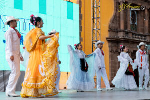 Brilla Universidad Tecnológica de San Juan del Río con danza Folklórika