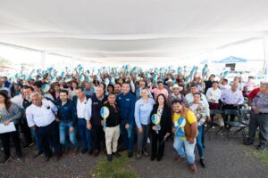 Realizan segunda entrega de QroTaxi en Centro Expositor de San Juan del Río