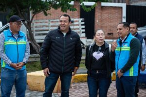 Supervisa Roberto Cabrera trabajos de mejora de imagen urbana en Vista Hermosa