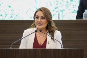 “Primer Informe Legislativo: Por Los Derechos de la Gente”