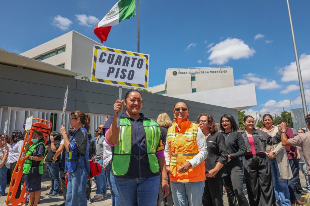 Diputadas, diputados y personal de la LXI Legislatura participaron en el Simulacro Nacional 2025