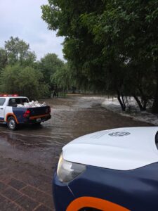Continúan restricciones viales y peatonales en diversos puntos de la ciudad