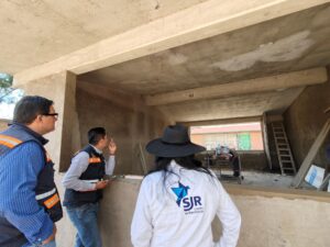 Supervisan construcción de aula en primaria Luis Donaldo Colosio