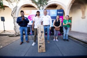 Encabeza Roberto Cabrera entrega de artículos a bajo costo en Cerro Gordo