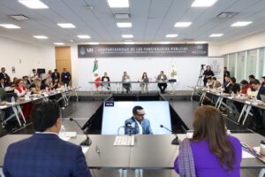 Comparecen los titulares de las Secretarías de la Mujer y de Desarrollo Social ante diputados de la Legislatura local