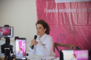 La diputada Adriana Meza Argaluza se reunió con medios de comunicación y presentó conclusiones de su Primer Informe de Actividades Legislativas