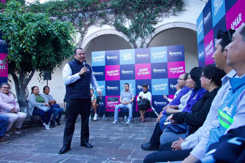 Roberto Cabrera se reúne con liderazgos de la zona Nuevo Oriente en el marco de su 4.º Informe