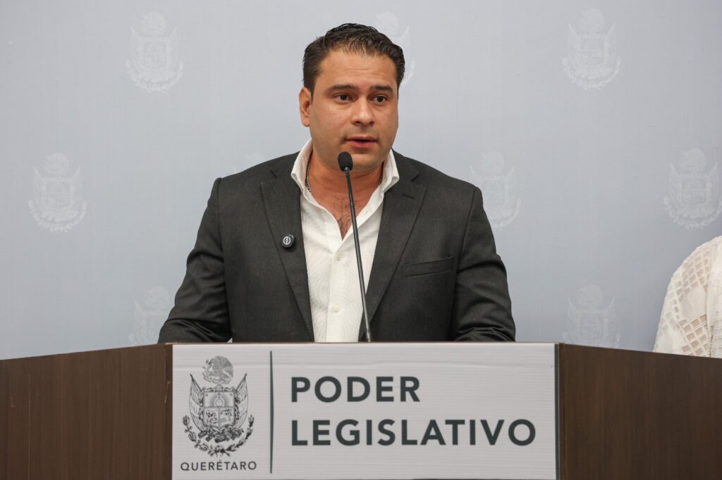 Diputado Eric Silva Hernández presenta resultados de foros realizados para la creación de una nueva Ley de Aguas.
