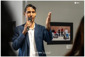 Estudiantes de Comunicación y Periodismo UAQ presentan exposición fotográfica y mediocortometraje en jornada artística