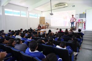 🎗️ Promueven la prevención del cáncer de mama entre jóvenes del CBTa 115 en Colón.