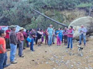 Blanca Benítez lleva apoyo a comunidades de difícil acceso en Pinal de Amoles