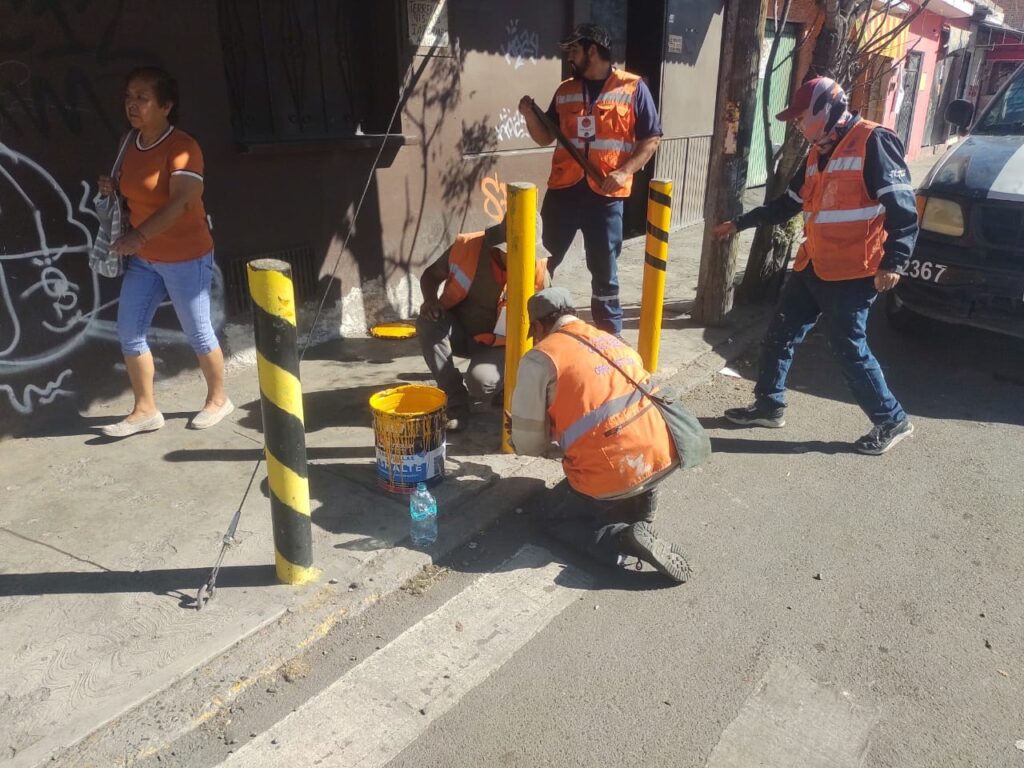 Continúan los trabajos de señalización vial para fortalecer la seguridad en San Juan del Río