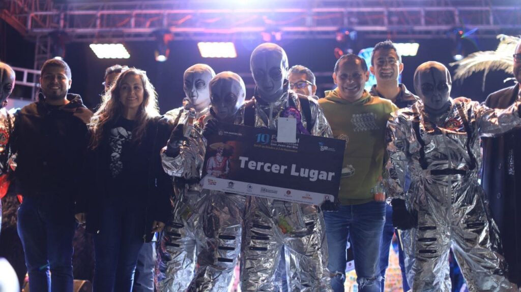 Realizan la Marcha de los Muertos 2025 y Concurso de Disfraces en San Juan del Río.