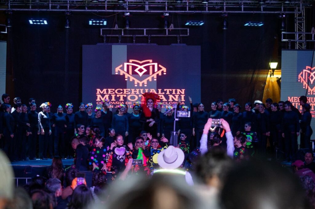 Compañía de Danza Folklórica Mecehualtin Mitotiani presenta “Fiesta en el Mictlán” en San Juan del Río