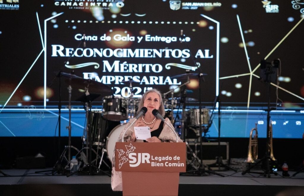 Entregan 11 reconocimientos al Mérito Empresarial 2025 en San Juan del Río