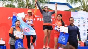 Más de 200 mujeres y cerca de una decena de hombres participan en la «Segunda Carrera Femenil 25N