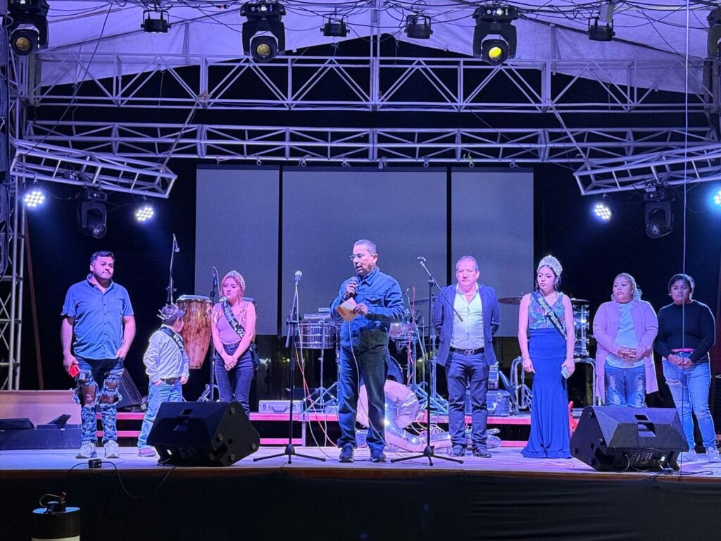 Secretario de Gobierno asiste a la clausura de las Fiestas Patronales en Loma Linda