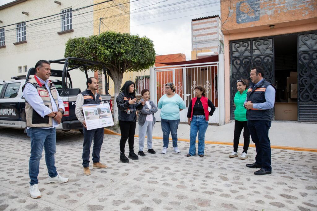 Entregan rehabilitación de calles en la colonia Lomas de San Juan