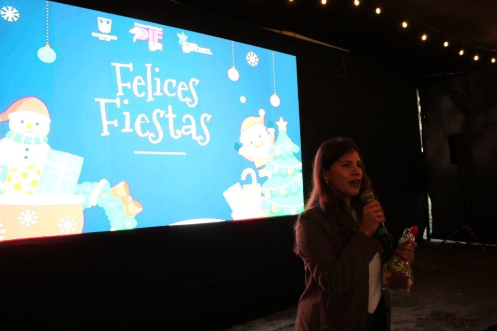 DIF San Juan del Río lleva el programa Cine Móvil DIF a la comunidad de Santa Lucía