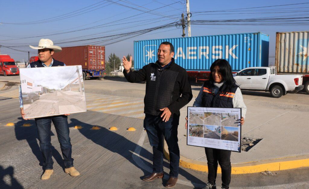 Entregan rehabilitación de la calle Aztecas en el Nuevo Parque Industrial
