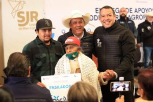 Entregan apoyos del programa “Contigo en concurrencia para la Productividad Rural” a productores de San Juan del Río